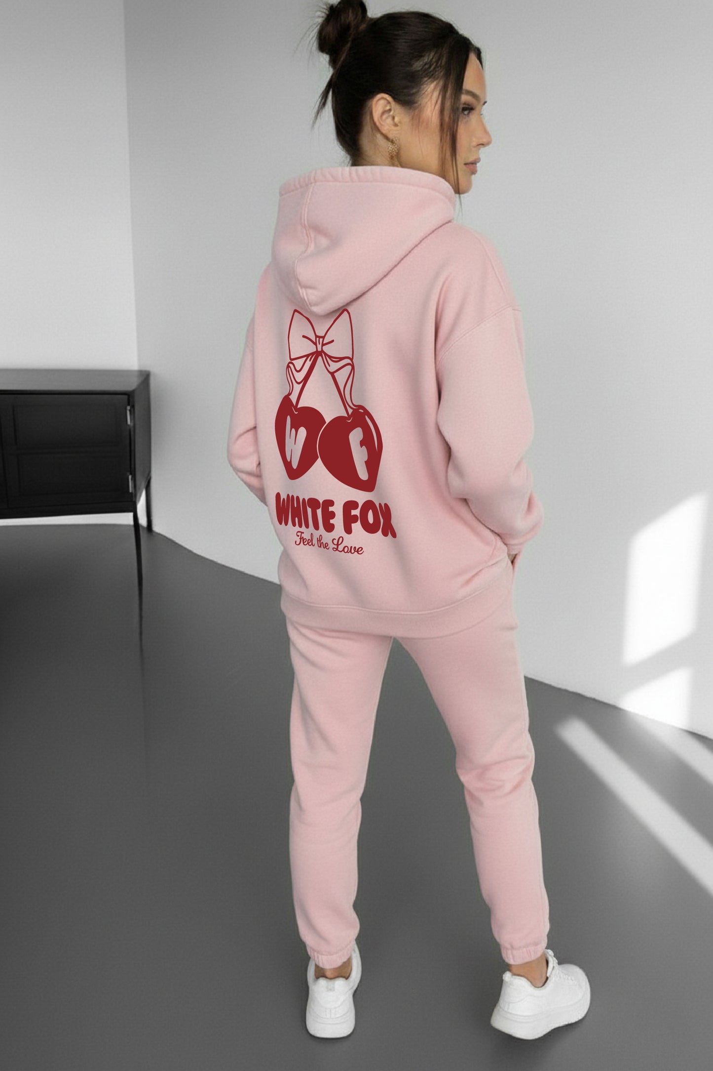 whiteFox-Hoodie-pink